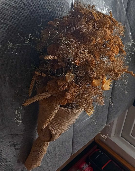 Букети бутикови от сухи цветя