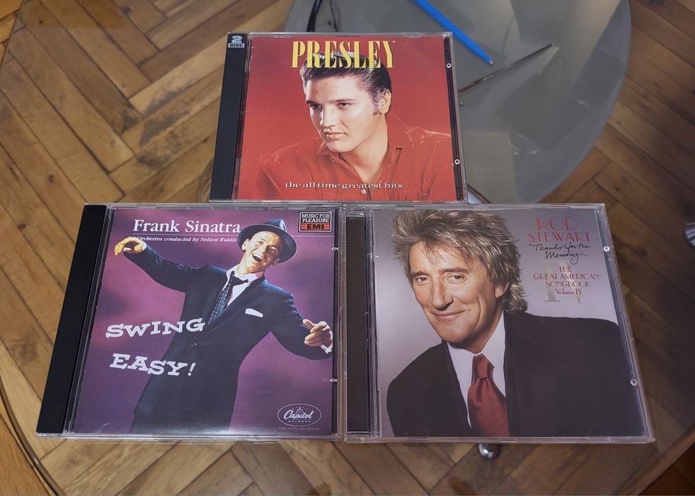 Оригинални матрични музикални компакт дискове/Music CD