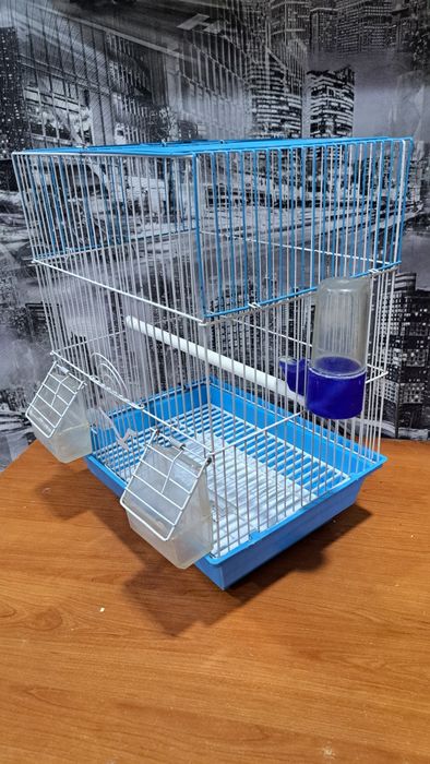 Продам клетку для попугаев