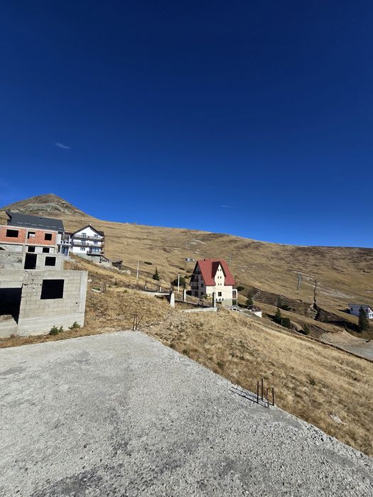 Proprietar vând parcele de teren intravilan Rânca