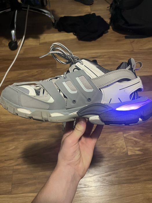 Balenciaga track/ баленсиага трак 43 номер с кутия ,кабел и чантичка