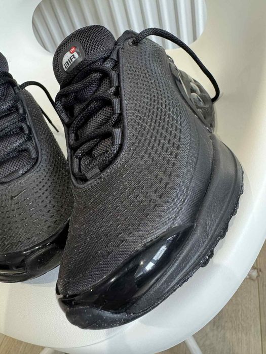 маратонки nike dn  38,5