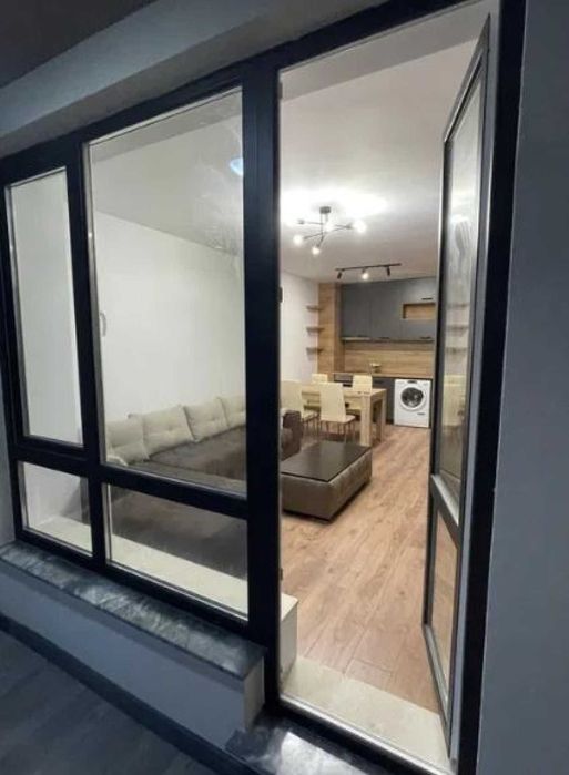 Дава се под наем Тристаен апартамент в Пловдив, Остромила - 70 кв.м за 385 € - Снимка #3