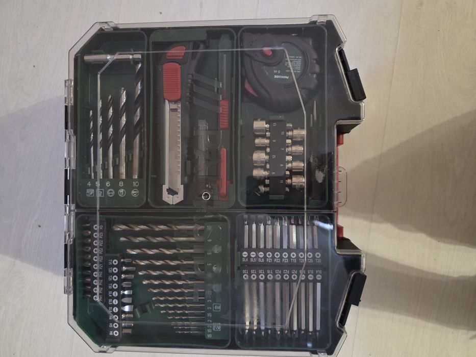 Parkside -пробивен винтоверт с 2 батерий и зарядно