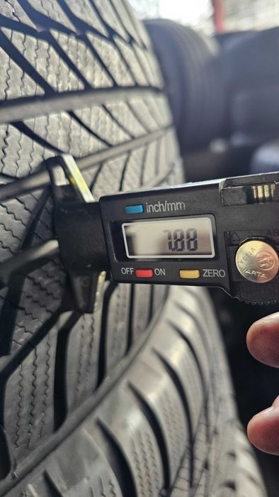 Anvelope BRIGESTONE 225/45/18 iarna