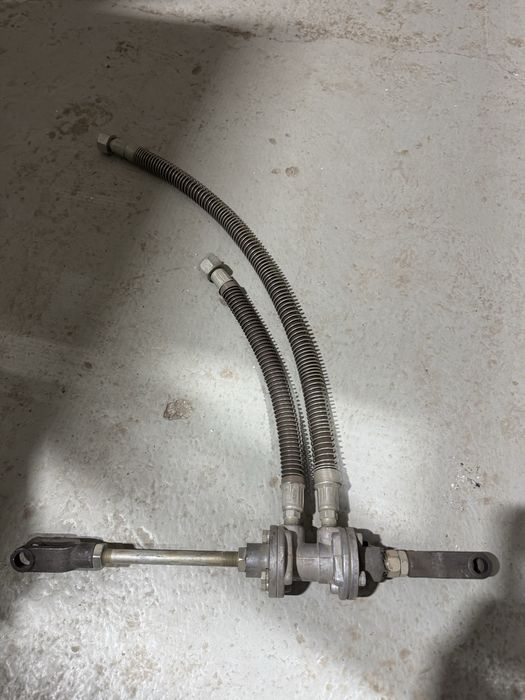 Клапан сцепления МАЗ со шлангами новый