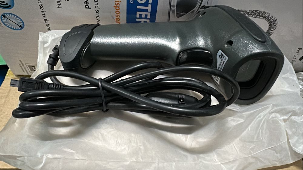 Ручной проводной сканер штрих-кода