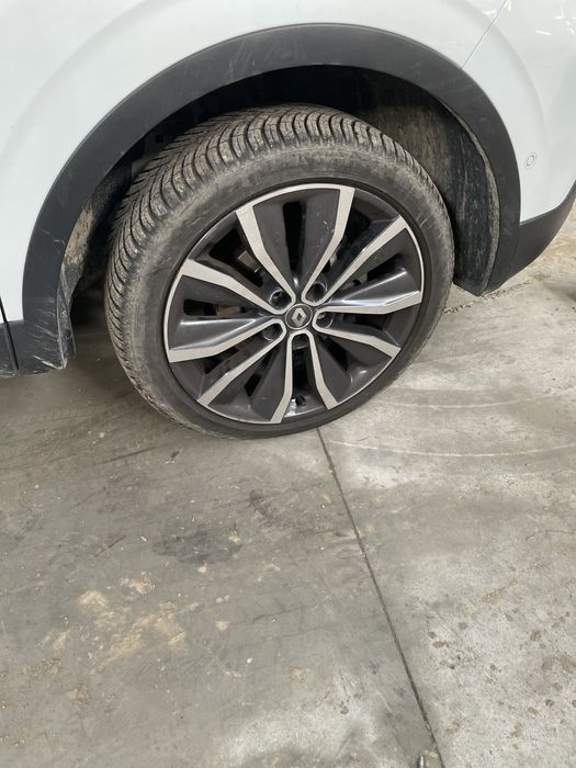 Jante/ Roti cu anvelope De iarna Renault kadjar R19