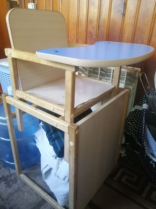 Продам детский стол- стул