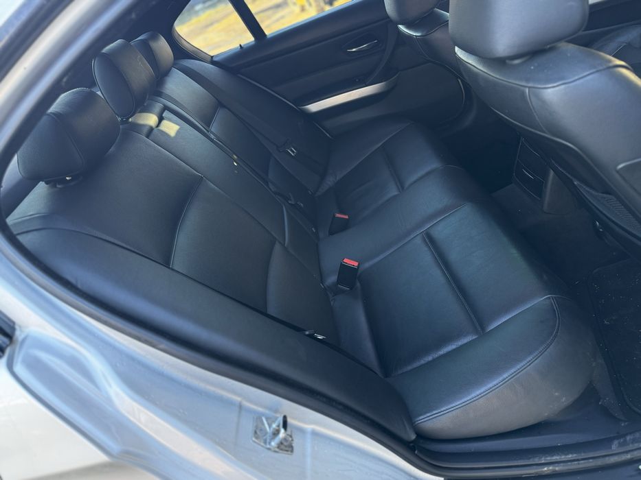 BMW E90  320d 163h.p  ///M pack НА ЧАСТИ