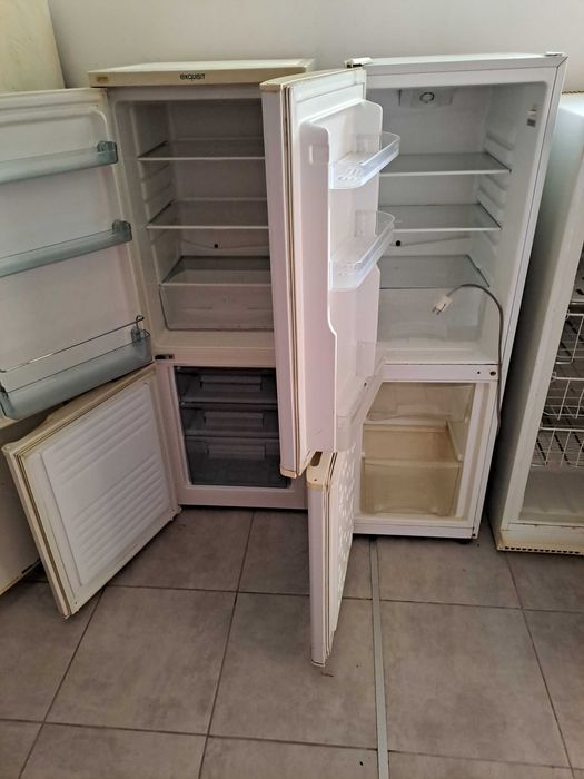 Хладилник с фризер