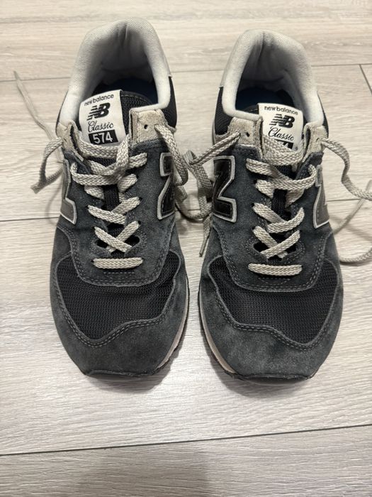 Ветровка Ellese, чанта Napapijri, обувки New Balance 574