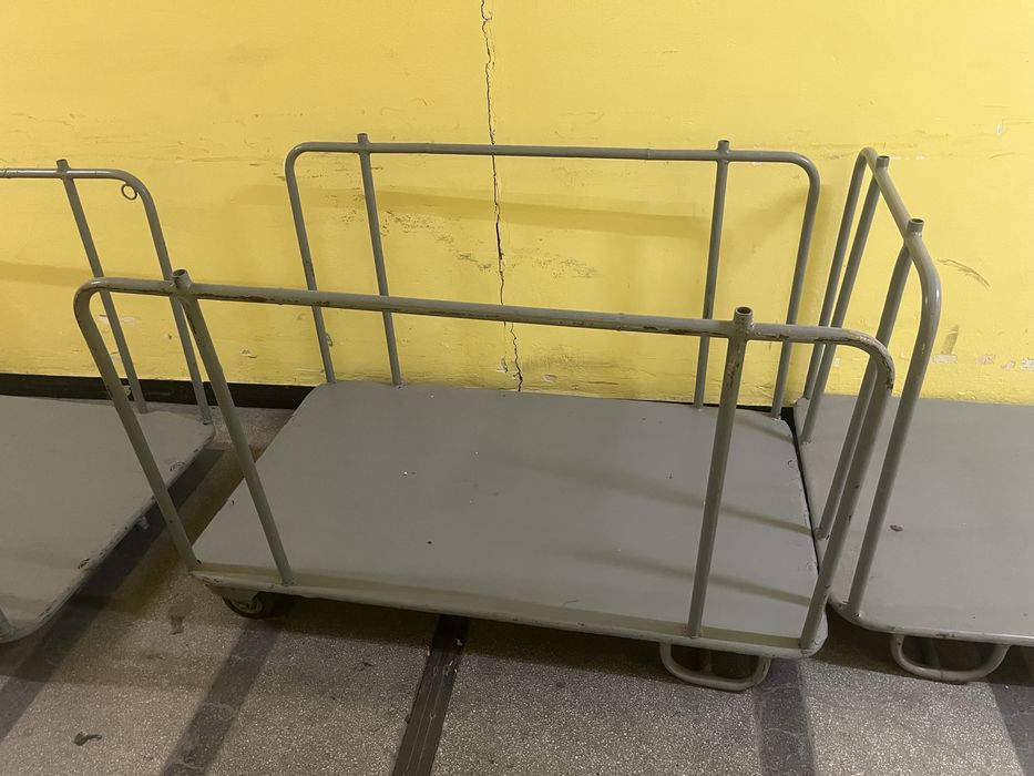 Индустриални стелажи метални
