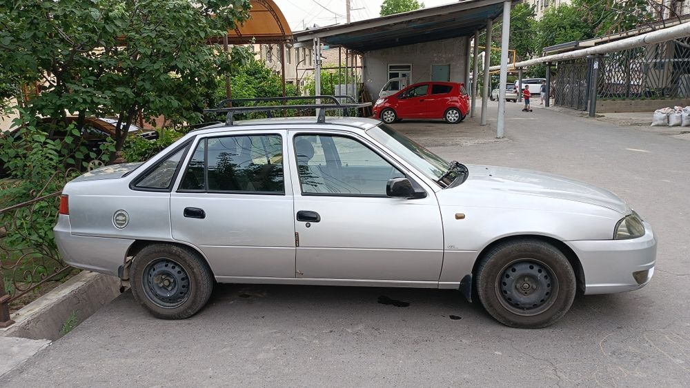Nexia 1.6 sotiladi 2010