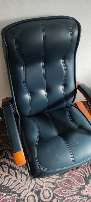 Масажен стол с 30 програми