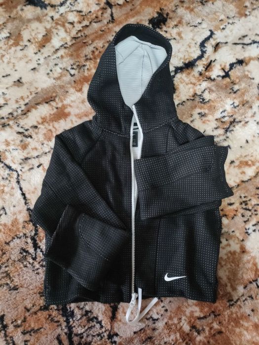 Оригинальные вещи от nike за пол цены