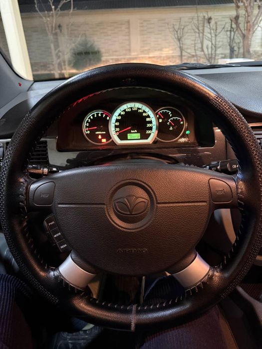 Lasetti sotiladi 60.000km yurgan