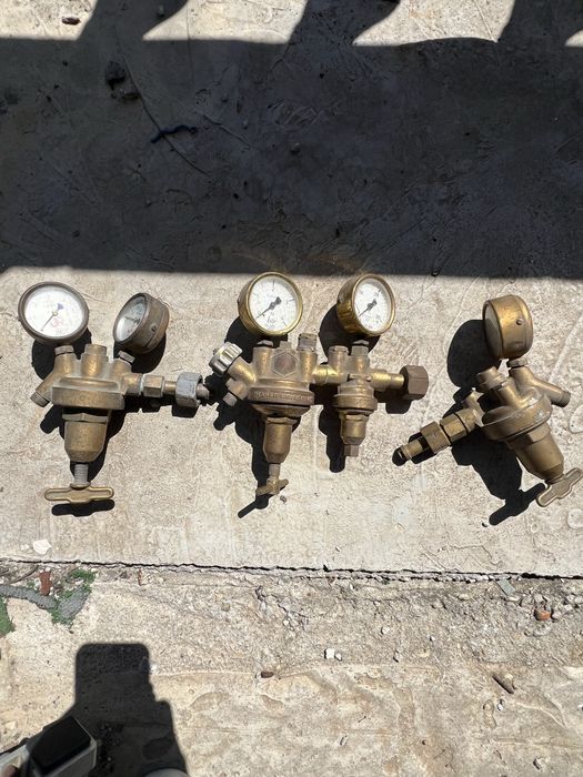 Regulatoare presiune