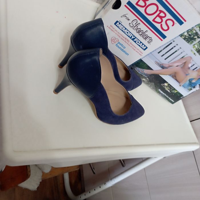 Продам женские туфли