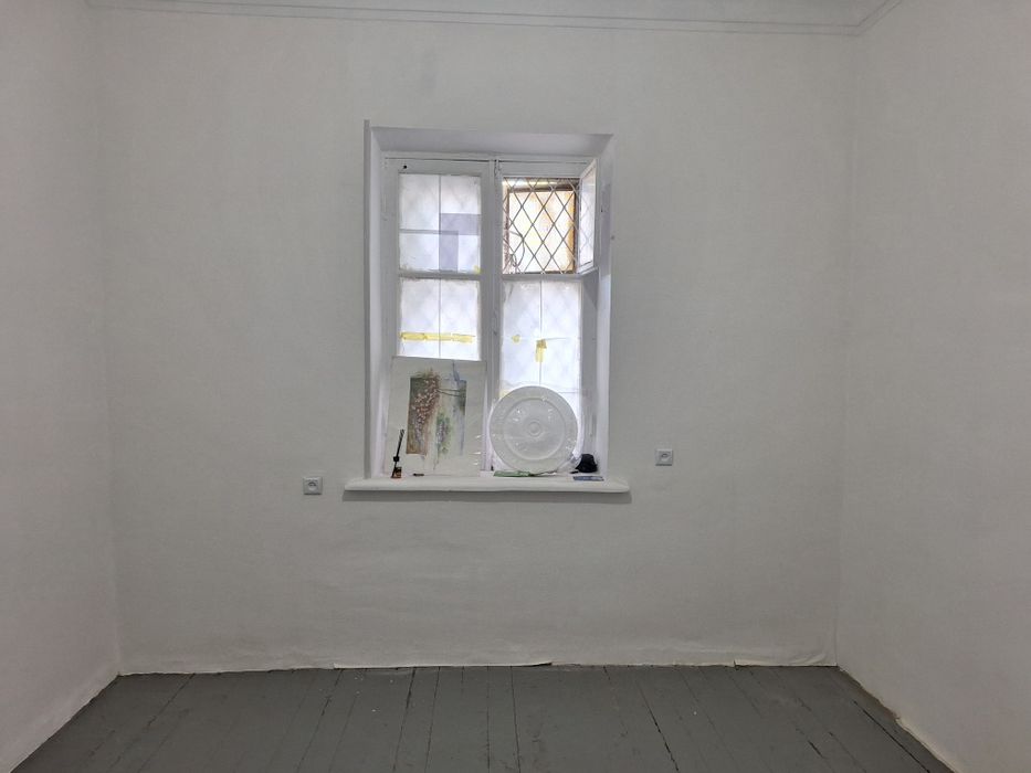 Продаётся 2-х комнатная квартира в центре города Чирчика