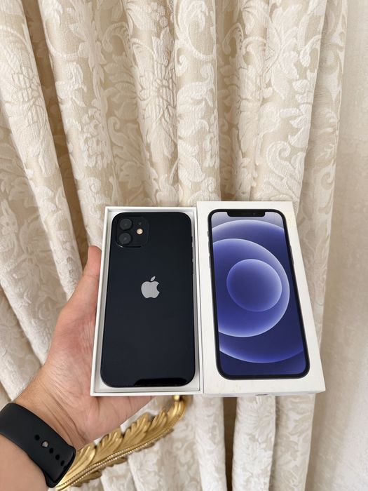iPhone 12/128Gb - В отличном состоянии