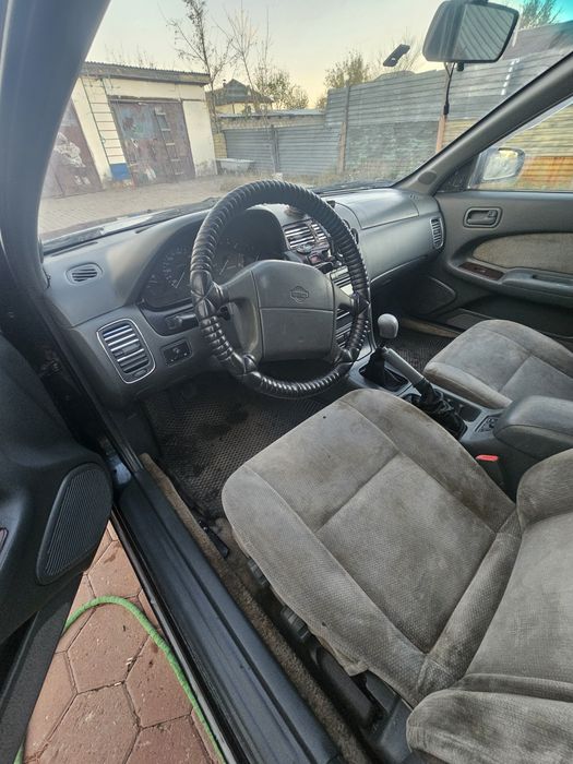 Nissan Maxima 1995
