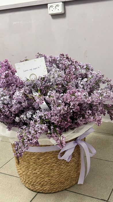 Цветы свежие продаетсья