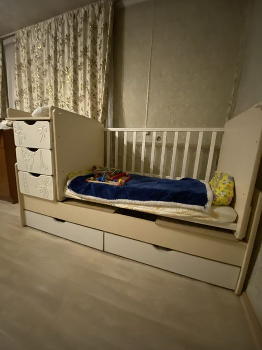 Детская кроватка