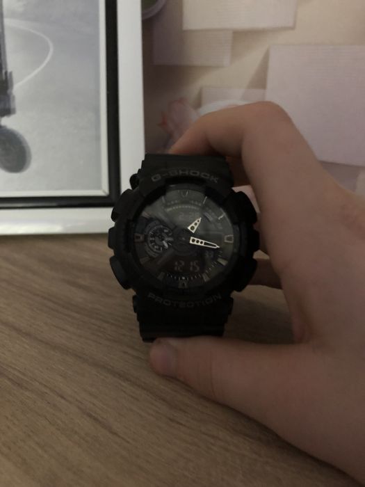 G-SHOCK ga-100L.