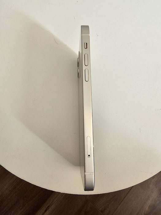iPhone 12 128 GB 82% Battery Health