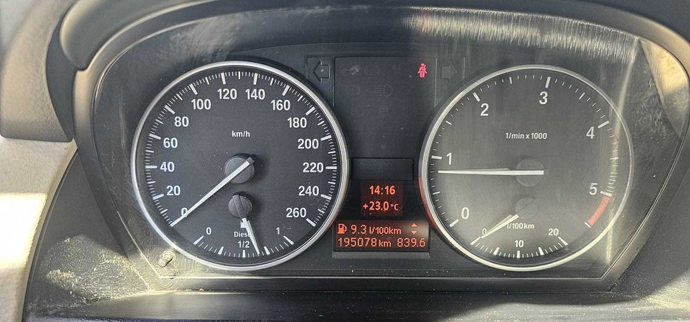 BMW X1 2013 — imagine 5