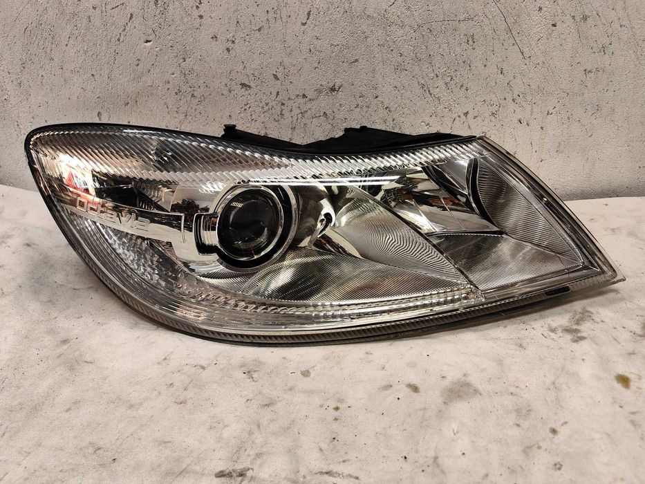 Оригинален фар Шкода Октавия  Skoda Octavia Bixenon