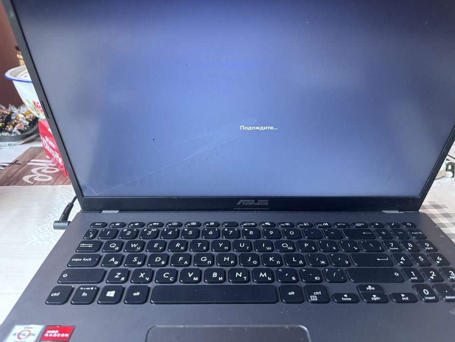 продам ноутбук Asus
