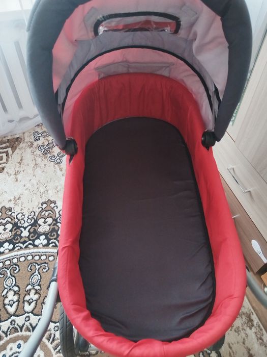 Детская коляска для девочки и для мальчика