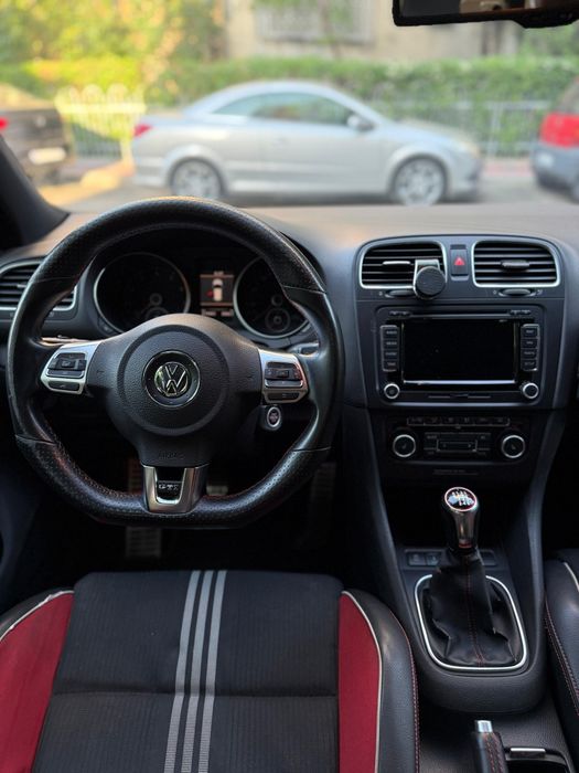 VOLKSWAGEN Golf 2012 — imagine 5