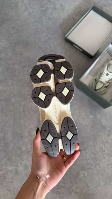 New Balance 9060 Olivine