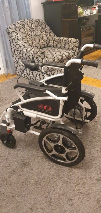 Vand scaun cu rotile electric AT52304