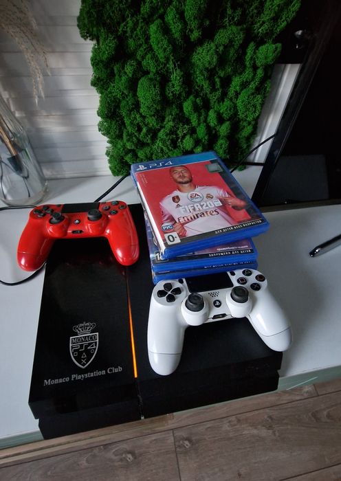Sony PS4 500GB (FAT)+ 3 DualShock, Отличное состояние