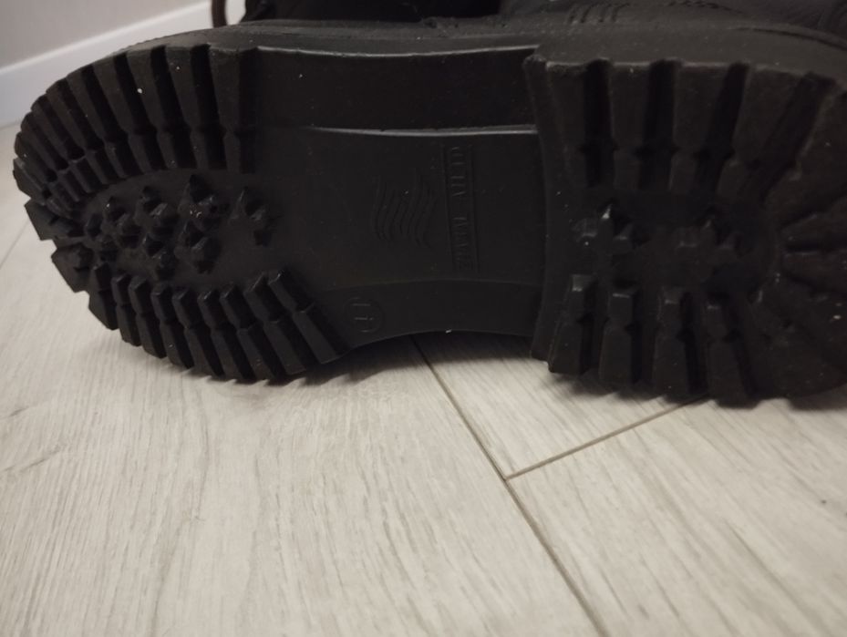 Продам берцы новые