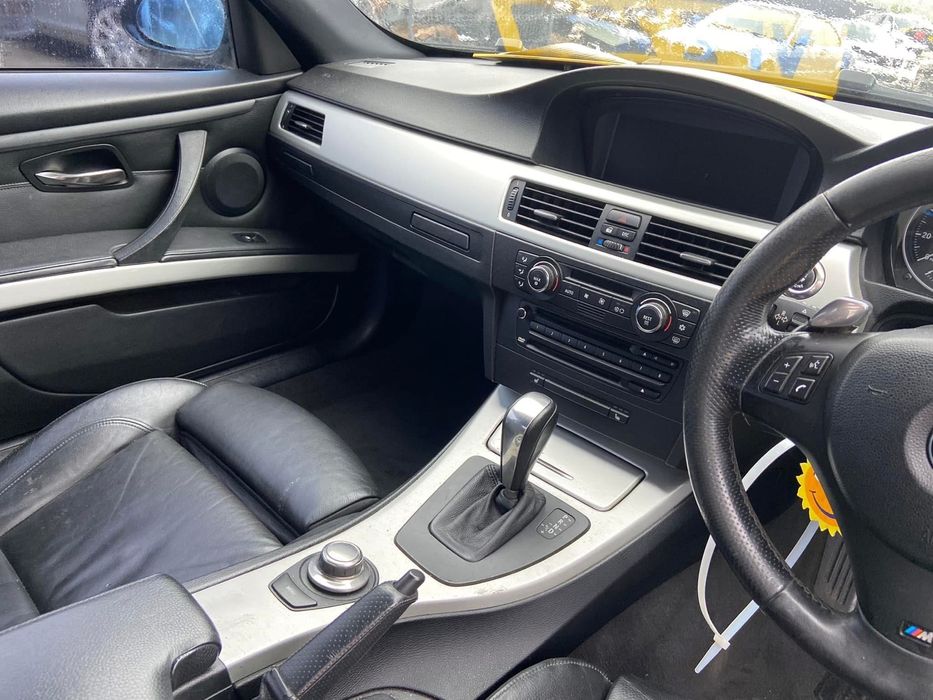 Dezmembrez BMW 335i E92 M Recaro incalzit volan M padele navigatie