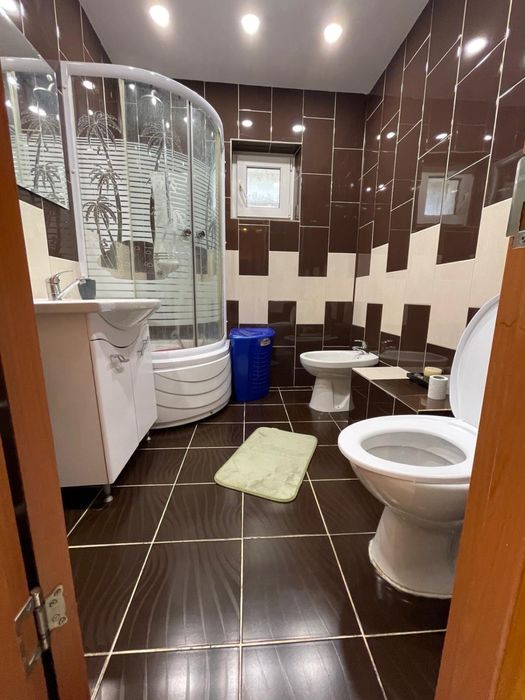 Inchiriez apartament  3 camere