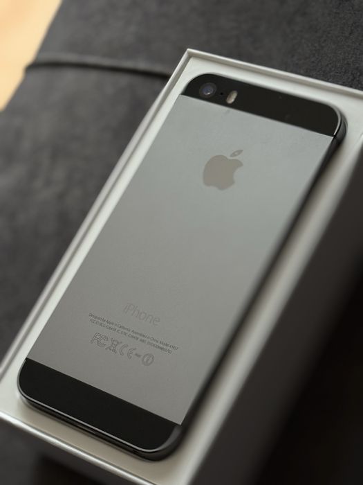 Продам Iphone 5s