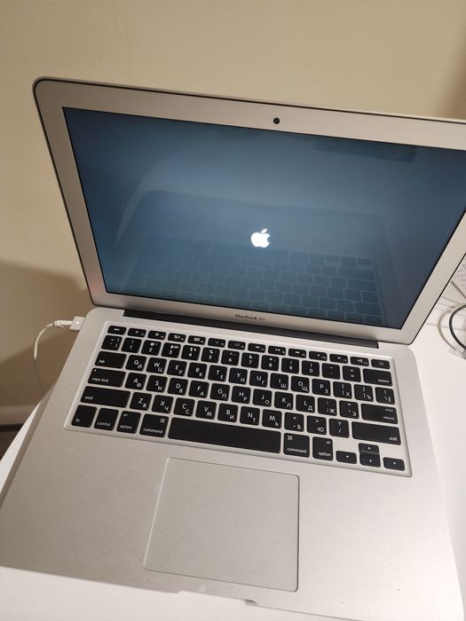 MacBook air 13 +Apple 7 256gb