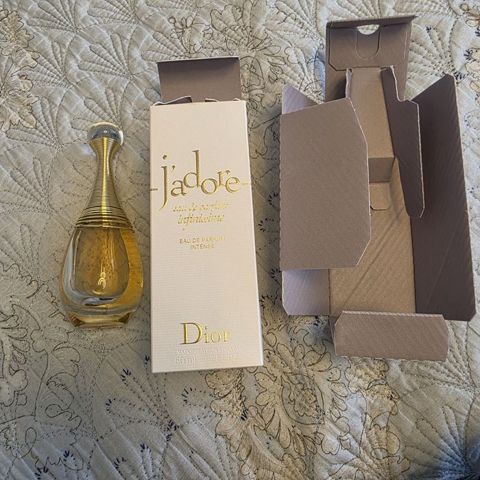 Продам духи Dior