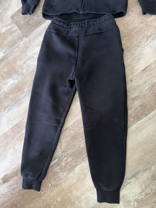 Nike tech fleece woman