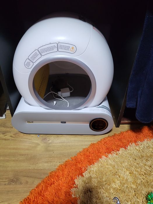 Litiera pt pisici automată