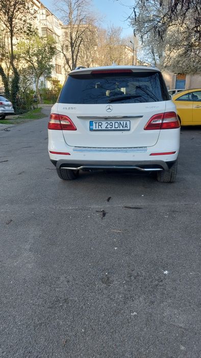 vănd ML 250 4 Matic 2014 16500 E