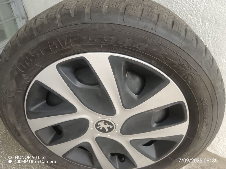 Chilipir Vind set genti originale 215/55/16pejout echipate cu cauc de