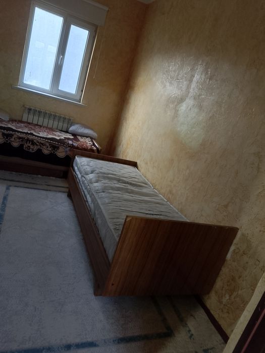 Кроват тумбасымен