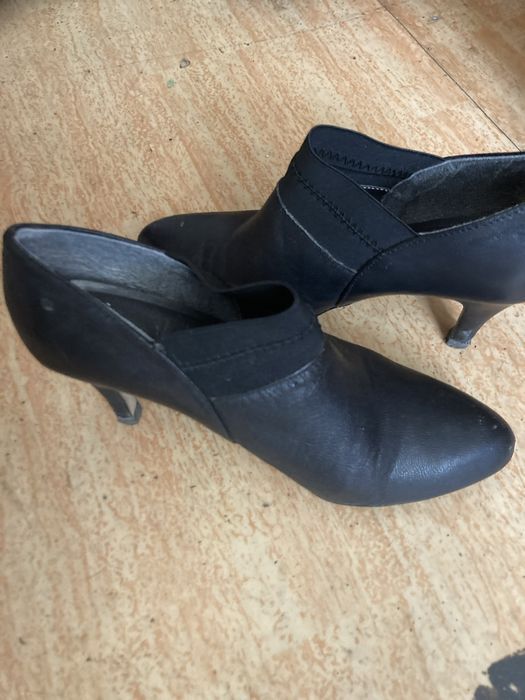 Дамски обувки, тип полуботи, италиански